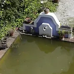 Apartment Farm *